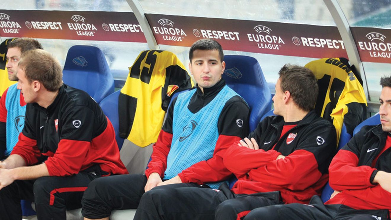 ZICU S-A ÎNTORS** LA "VAMĂ‚"