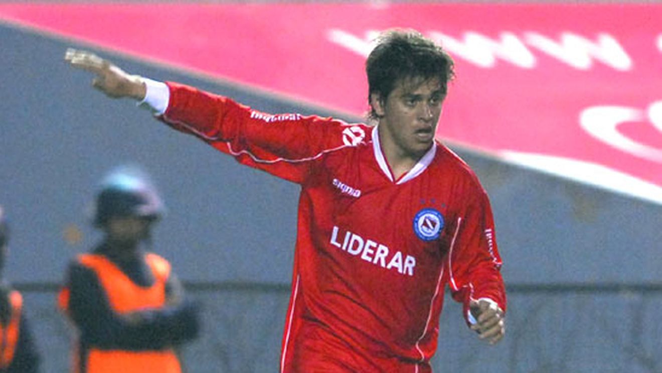 Presa din Grecia: Olympiakos cere Stelei 2,5 milioane de euro pe Nunez