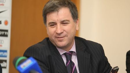 Argăseală: "Rădoi mi-a zis că nu e disperat să plece!"