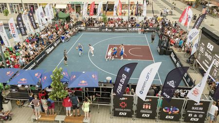 Românii au făcut valuri pentru baschetul 3x3. Spectacol total pe plaja din Mamaia la turneul de calificare pentru Campionatul European de Baschet 3x3