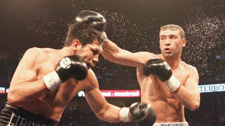 Lucian Bute boxează din nou cu Andrade