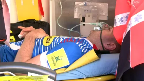 Panică la Botoșani! VIDEO | I s-a făcut rău în timpul meciului și a fost urcat direct în ambulanță