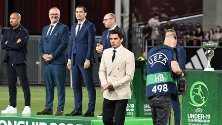 Uluitor! Cât poate să coste costumul de „fițe” la care fac reclamă Adrian Mutu, Ianis Hagi și Răzvan Marin