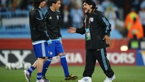 Nimeni nu îi mai suportă derapajele:** "Maradona nu știe nimic despre fotbal! A făcut doar rău!" O fostă glorie îl vede pe Messi "de 100 de ori mai bun" decât El Pibe d'Oro