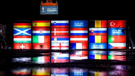 A fost revendicată farsa rușinoasă de la tragerea la sorți pentru grupele Euro 2024. Cine e femeia care a gemut în sală şi pe transmisiunea în direct a ceremoniei