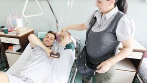 Caz emoționant în fotbalul românesc!** Își riscă viața ca să mai poată juca: "Îi dau eu un rinichi!"