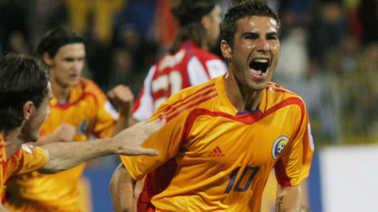 Dialog spumos între Hagi și Mutu:** "Dacă zice nașul, vin la Steaua! Îmi lipsește Champions League, aștept oferta!" 