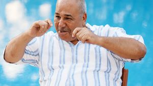 Taher: "Vin și eu alături de Stache"