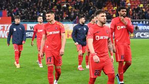 Titularul de la FCSB care poate pleca în vară. „Are o situație tensionată, iar pe postul lui sunt soluții!” | VIDEO EXCLUSIV ProSport LIVE