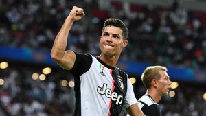 E oficial! Cristiano Ronaldo, cel mai bine plătit fotbalist din lume! Suma uriașă pe care a încasat-o în ultimul an | FOTO