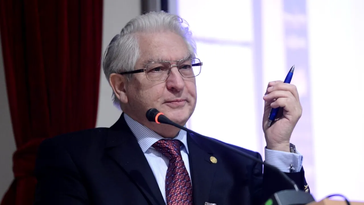 Doctorul Vlad Ciurea dezvăluie secretul unei longevități sănătoase: „Se spune că la 3:00 a trecut moartea prin sat și i-a luat pe cei pe care i-a găsit în pat”