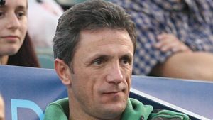 Popescu: "Să câștige Dan Petrescu!"