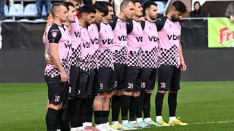 S-a rupt lanțul de iubire la Corvinul? Câștigarea Cupei, prezența în Europa sau parcursul din acest sezon par șterse cu buretele după doar două eșecuri. Primarul Dan Bobouțanu: ”Salariile și primele, blocate!”