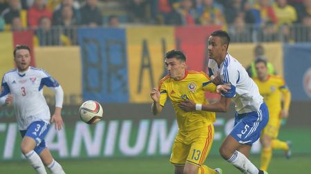 Staff-ul naționalei dă vina pe starea gazonului pentru lipsa spectacolului din meciul cu Feroe: "Pe un gazon din acesta valorile se apropie"