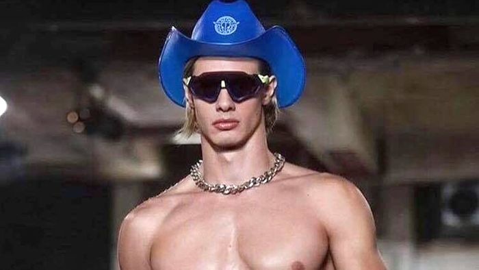 STORY | Manechin la New York, sportiv la CSM București. A defilat pentru firme celebre, dar visul său e să se califice la JO 2020. Ionuț Radu: "Ian Thorpe e idolul meu"