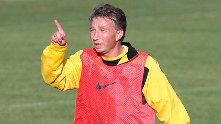 Chelsea nu poate rămâne un simplu vis pentru Petrescu!** "E mai bun ca Villas-Boas!"
