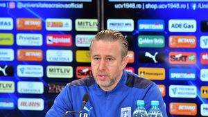 Laurențiu Reghecampf, tot mai aproape de revenirea la Universitatea Craiova! Transferul de titlu pe care vrea să-l facă în Bănie