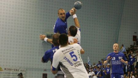 Duel între tricolori