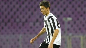 EXCLUSIV | El trebuia să fie liderul naționalei, dacă făcea alegerile potrivite: "Banul peste tot contează". A plecat din Liga 1 să cucerească Europa, dar cariera lui a avut o traiectorie nedorită