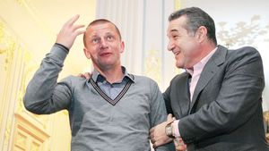 Dorinel, umilit de Becali la prezentarea oficială la Steaua!