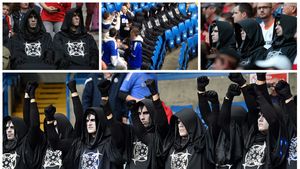 Prezențe înfricoșătoare la meciurile lui Bayern, Chelsea și Juventus! Cine sunt cele 11 "robe negre" - FOTO