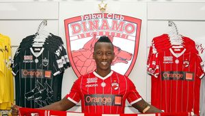 OFICIAL | Au transferat o echipă întreagă aproape! Dinamo a dat două lovituri în aceeași zi: cine e noul jucător al "câinilor". VIDEO 