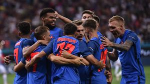 Gigi Becali se poate „pricopsi” cu alte milioane de euro din transferul unei vedete de la FCSB! Rangers vrea să aducă un alt român lângă Ianis Hagi și îl urmărește pe fotbalist la partidele din Superliga