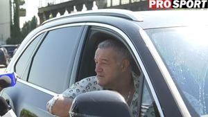 Gigi dă moda! Becali i-a lăsat cu gura căscată pe Man și Coman: cum a mers îmbrăcat patronul FCSB! Cămașa a făcut ravagii printre fotbaliștii fițoși | FOTO