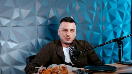 „Tata nu m-a recunoscut. Mama m-a abandonat la două luni”. Cel mai controversat influencer de pe Tik Tok a dezvăluit că e fiul secret al unui fost fotbalist de la Universitatea Craiova