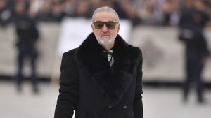 Nici cu salariul de 1.000.000 de euro Gigi Becali nu l-a putut convinge pe Denis Drăguş. Turcii anunță unde poate juca în 2026 atacantul