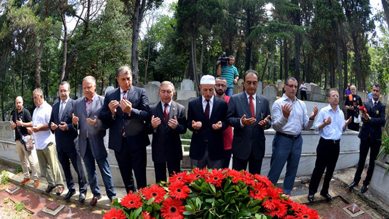 VIDEO | Atenție, imagini dure: momentul în care medicul lui Galatasaray încearcă resuscitarea fotografului turc, decedat în cantonamentul de la Florya