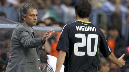 Înlocuitor pentru Higuain! Un adversar al României în preliminarii este favoritul lui "Mou"!** Costă 30 de milioane â‚¬