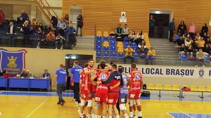 Arcada Galați a câștigat la Brașov după un meci dramatic. SCM Universitatea Craiova a urcat pe primul loc înaintea ultimei etape a turului Diviziei A 1 de volei masculin