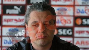 "De 2-3 luni tot vorbesc despre problemele lui Spadacio!** Fără astfel de situații, ne luptam la titlu"