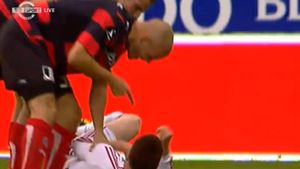 Chiar e ceva putred în Danemarca! VIDEO Cum să fii eliminat pentru că ai dat mingea în aut! Aalborg, echipa 'anti-fair-play'