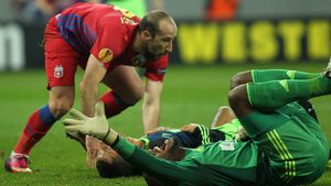 Van der Sar nu poate să uite de coșmarul trăit cu Steaua! Și-a adus iar aminte înainte să plece cu Ajax în China