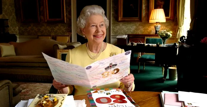 O femeie în vârstă de 100 de ani a primit o felicitare de ziua sa, de la Regina Elisabeta a II-a, la o zi după moartea monarhului