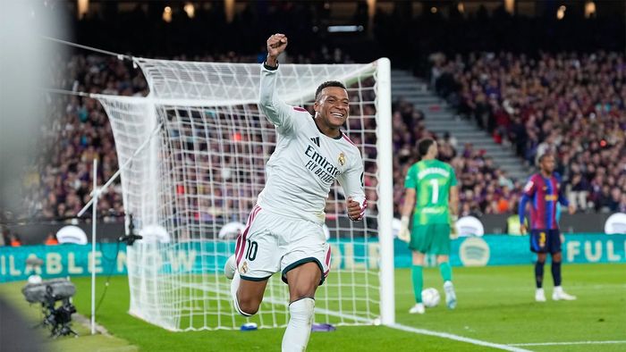 Barcelona - Real Madrid 1-2, în etapa 10 din La Liga. Prima victorie a „albilor” în campionat pe Camp Nou, după 5 ani și o zi