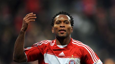 Ze Roberto va juca pentru Hamburger SV