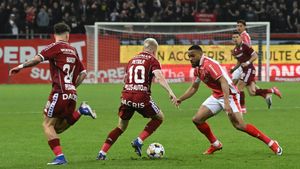 Claudiu Petrila a izbucnit în lacrimi după ce s-a „rupt” în Dinamo – Rapid! A plâns în hohote după accidentare