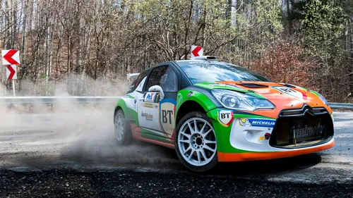 Simone Tempestini începe vânătoarea de puncte în WRC 2. Pilotul român participă la Turul Corsicii

