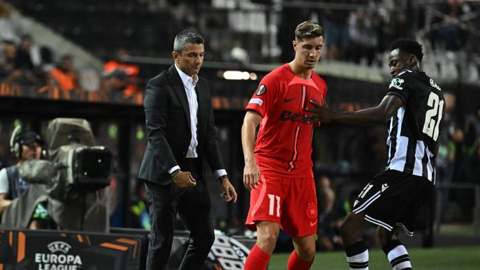 Golgheterul Greciei a analizat-o pe PAOK, înaintea meciului cu FCSB din Europa League! La ce trebuie să se aștepte campioana României în infernul de la Salonic: „Stadionul este mereu plin!”. Mesaj special pentru Gică Hagi: „Cel mai bun și mai «nebun» din viața mea”. EXCLUSIV