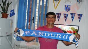 Maksumic a semnat cu Pandurii