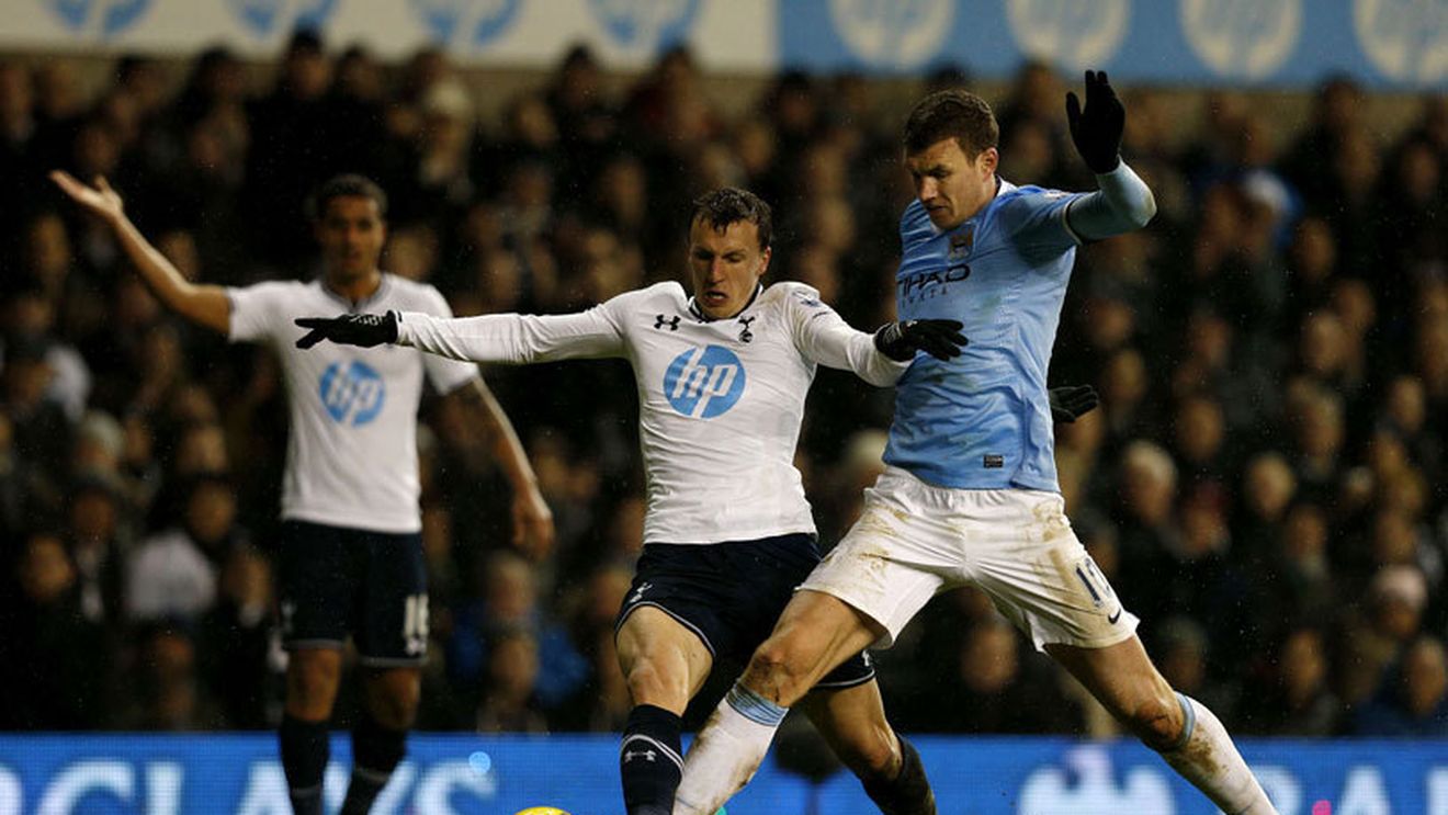 Tottenham a confirmat că Vlad Chiricheș e încă accidentat, fără să ofere vreun detaliu suplimentar