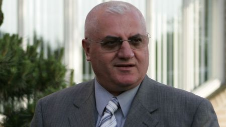 Dragomir: "Doar nu ne-or pune probleme desculții ăia!"