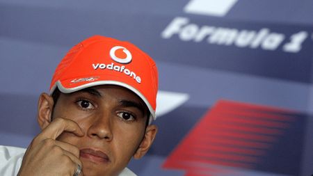 Șoc! / Hamilton descalificat, Trulli revine pe locul trei