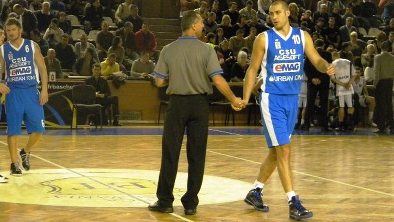 CSU Asesoft se impune în "junglă" și rămâne lider