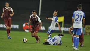 Derby la tensiune maximă. CFR a câștigat meciul "cu scandal", cu CSU Craiova, iar arbitrul Comănescu a enervat pe toată lumea