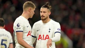 BBC l-a băgat sub radar pe Radu Drăguşin şi a analizat fazele controversate în care a fost implicat! O legendă a lui Arsenal Londra a dat verdictul despre vinovăția de la golul egalizator al lui Everton