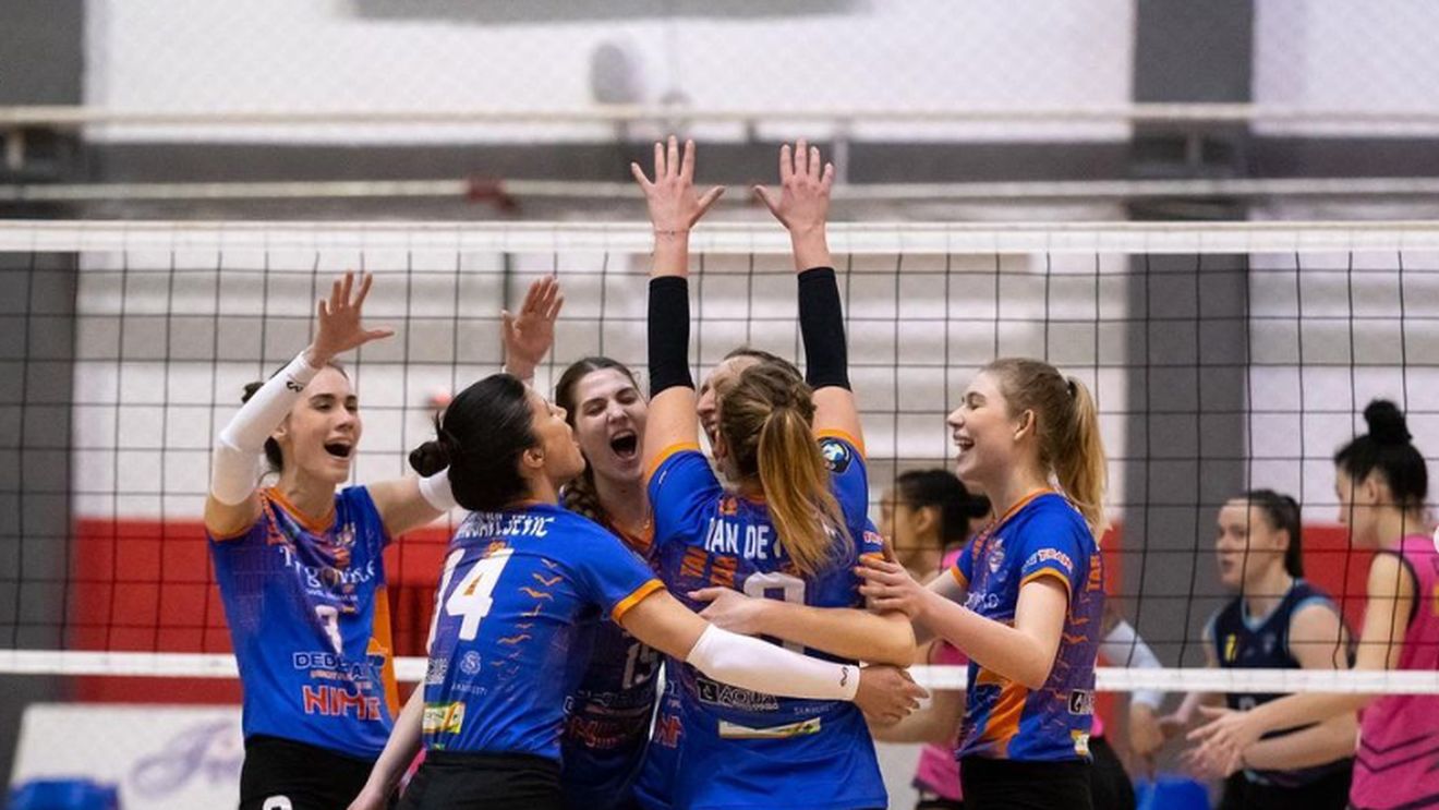 Semifinală românească în Cupa CEV? CSM Târgoviște și Alba Blaj joacă astăzi manșa tur a sferturilor, în România. Cine televizează jocurile